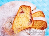 Рецепта Класически пухкав домашен  кекс / сладкиш с кисело мляко и пълнеж от ягодов конфитюр (или сладко)